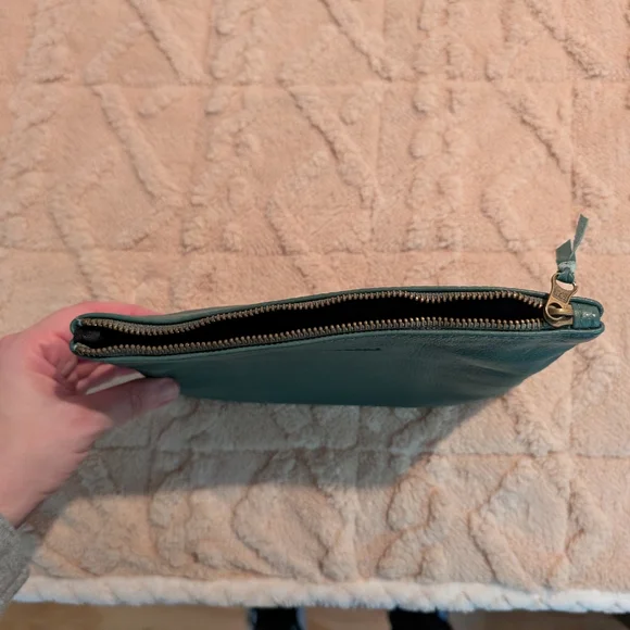 The Saint-Tropez Green Cosmetic Bag - Picture 4 of 7